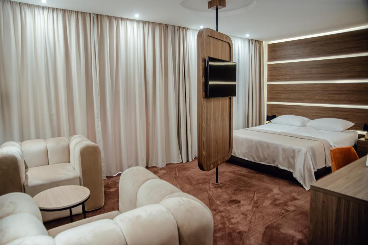 Mk Premier Hotell Novi Pazar Eksteriør bilde