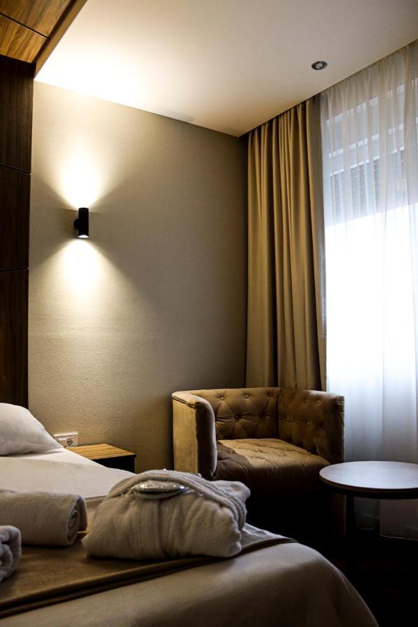 Mk Premier Hotell Novi Pazar Eksteriør bilde